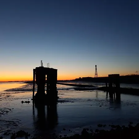 G16 Eingezaeuntes Haus Mit Terrasse Und Garten By Interhome *