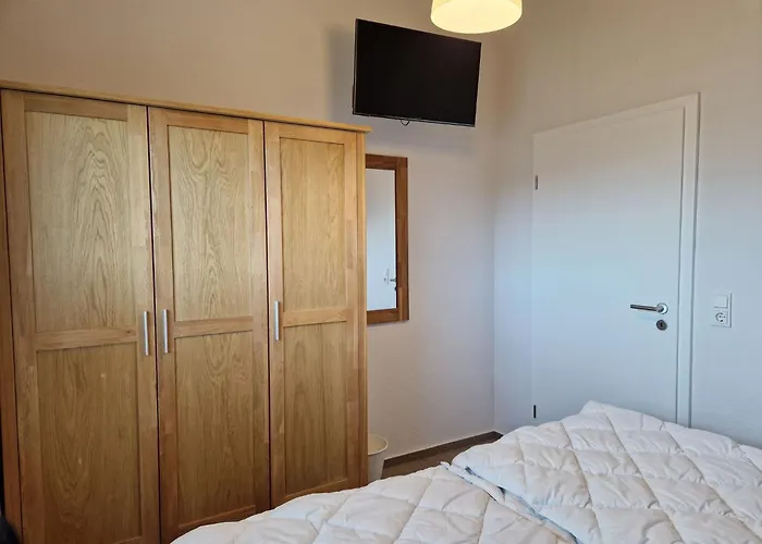 G16 Eingezaeuntes Haus Mit Terrasse Und Garten By Interhome * Grosswurden