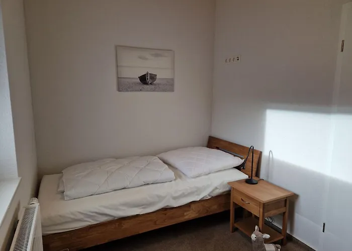 G16 Eingezaeuntes Haus Mit Terrasse Und Garten By Interhome Grosswurden